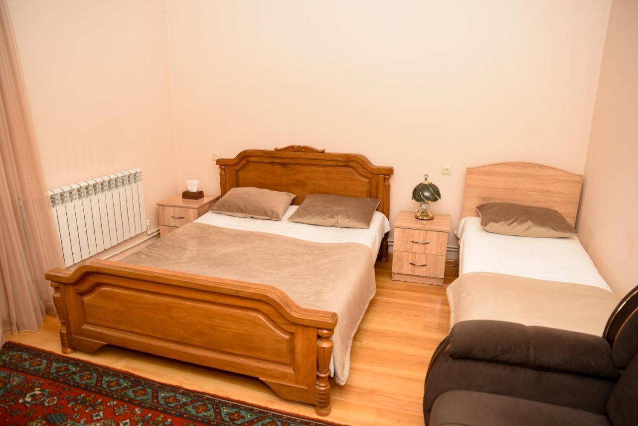 Hayi Tun Guest House Goris Ngoại thất bức ảnh